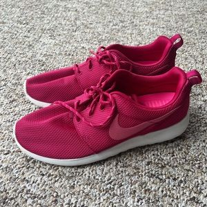 Nike roshes